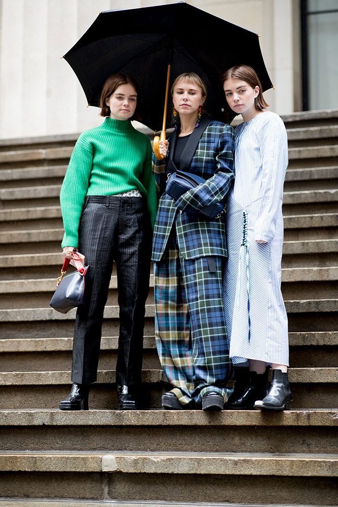 Street Style Snaps that Will Have You Wishing for a Rainy Day #22