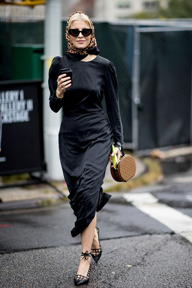 Street Style Snaps that Will Have You Wishing for a Rainy Day #41