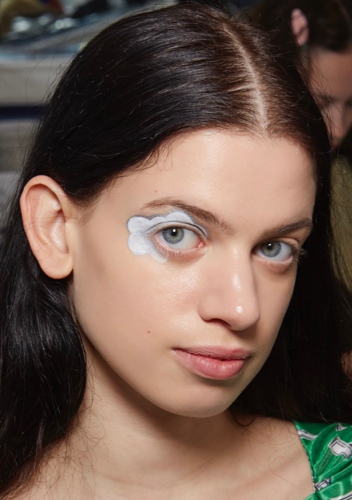 The Runways Are Filled With Halloween Beauty Inspiration to Copy #4