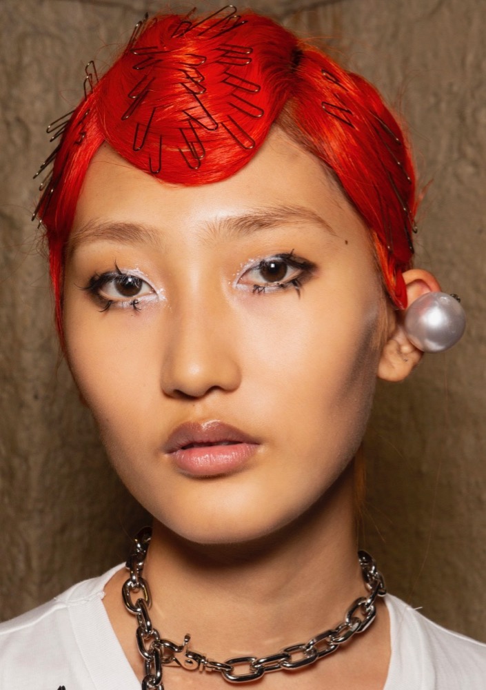 The Runways Are Filled With Halloween Beauty Inspiration to Copy #17