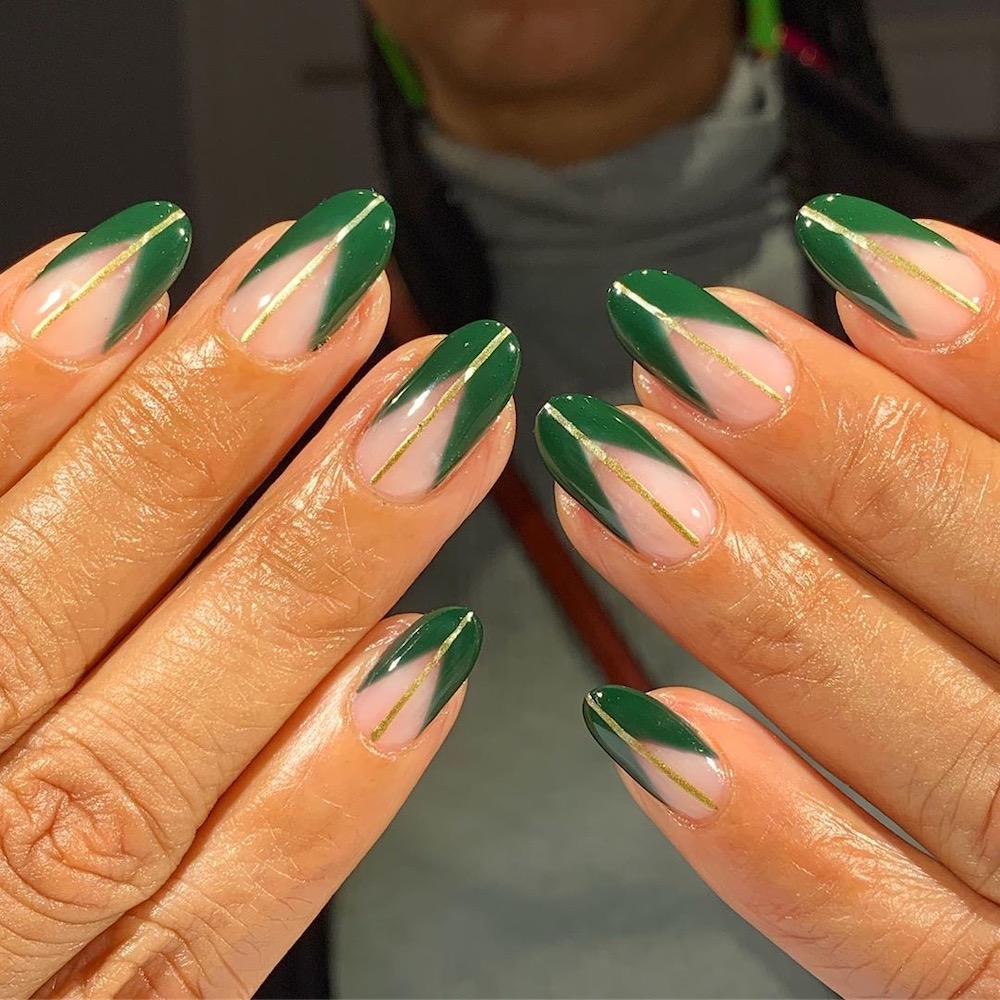 Update: 18 Holiday Nail Art Ideas Without a Single Santa in Sight  #8
