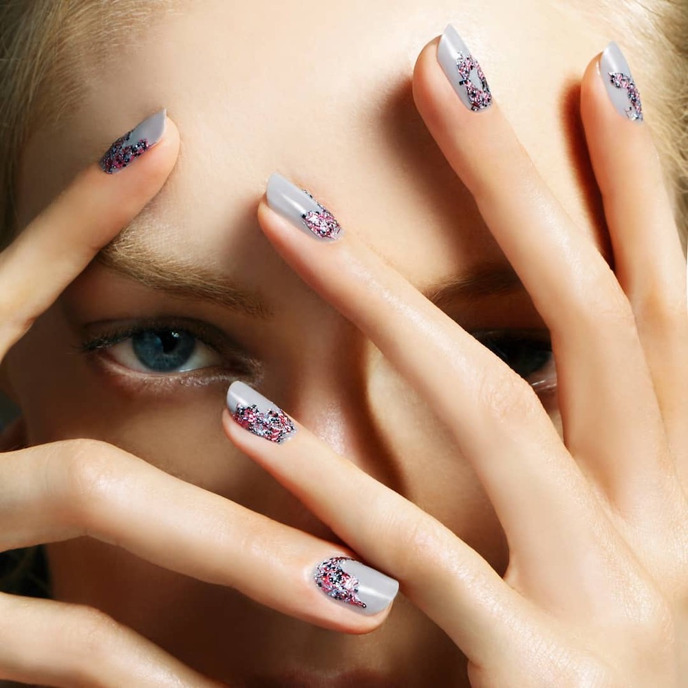 Update: 18 Holiday Nail Art Ideas Without a Single Santa in Sight  #12