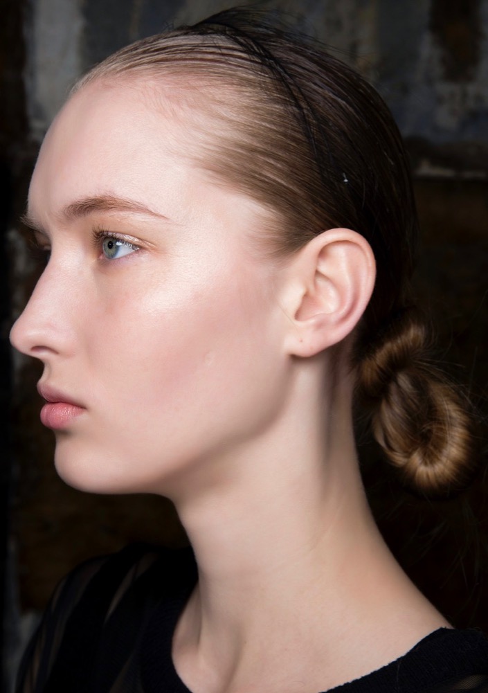 Update: 19 Runway-Approved Hairstyles to Ring in the New Year #19