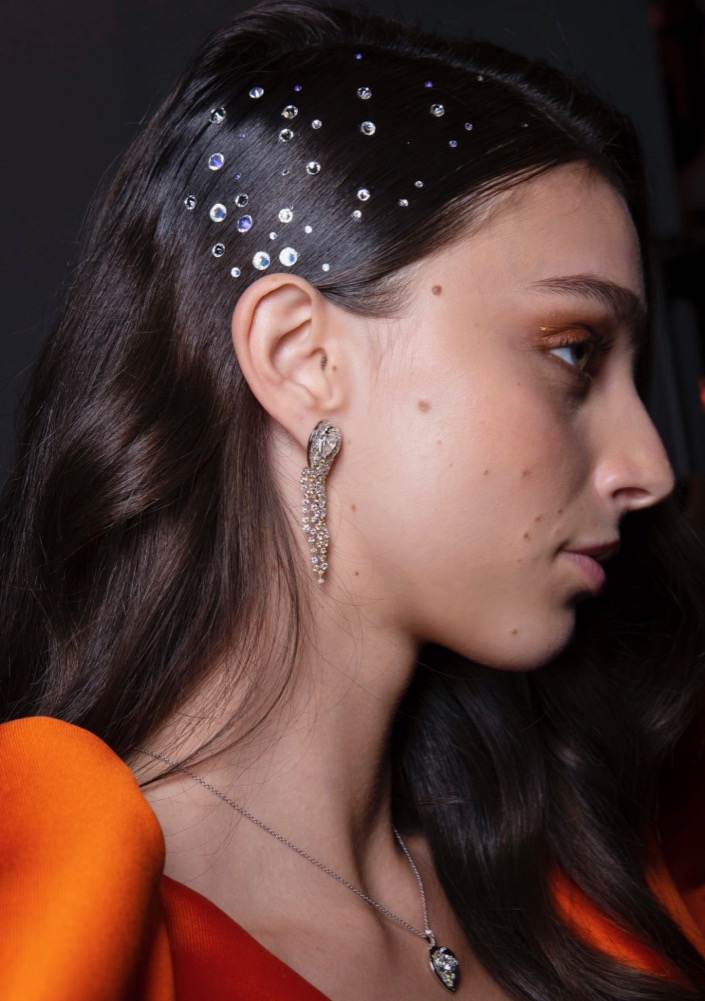 Update: 19 Runway-Approved Hairstyles to Ring in the New Year #13