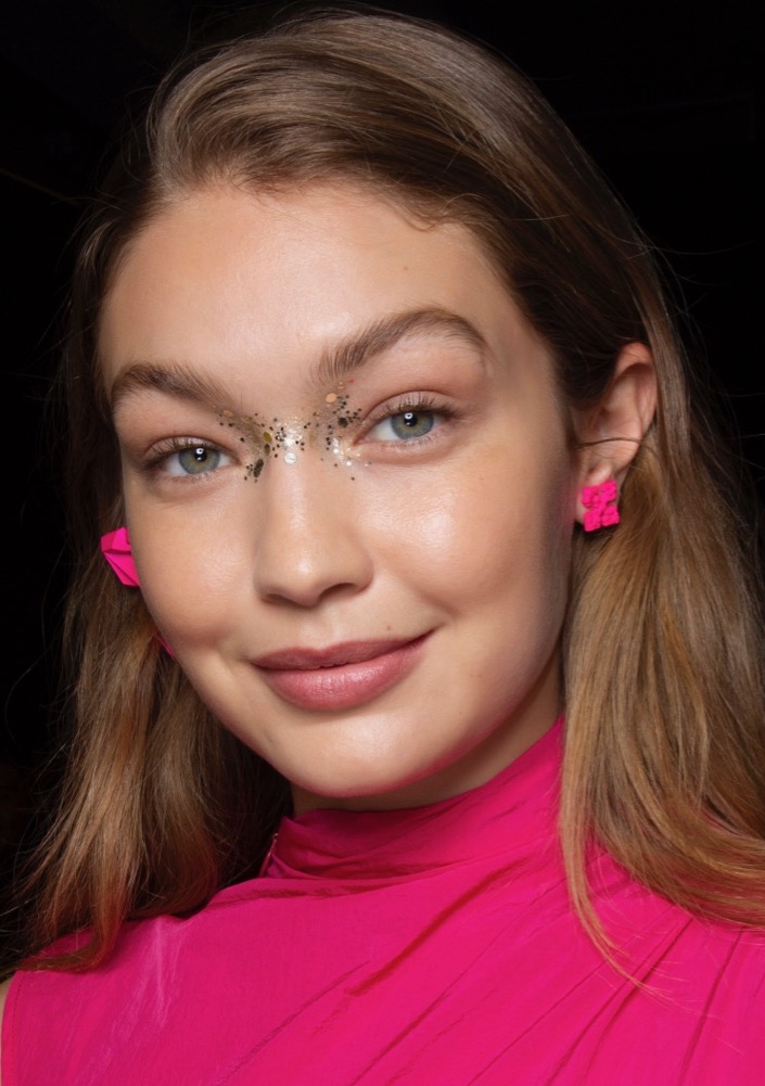 Update: 28 New Year’s Eve Makeup Ideas We’re Stealing From the Runways  #19