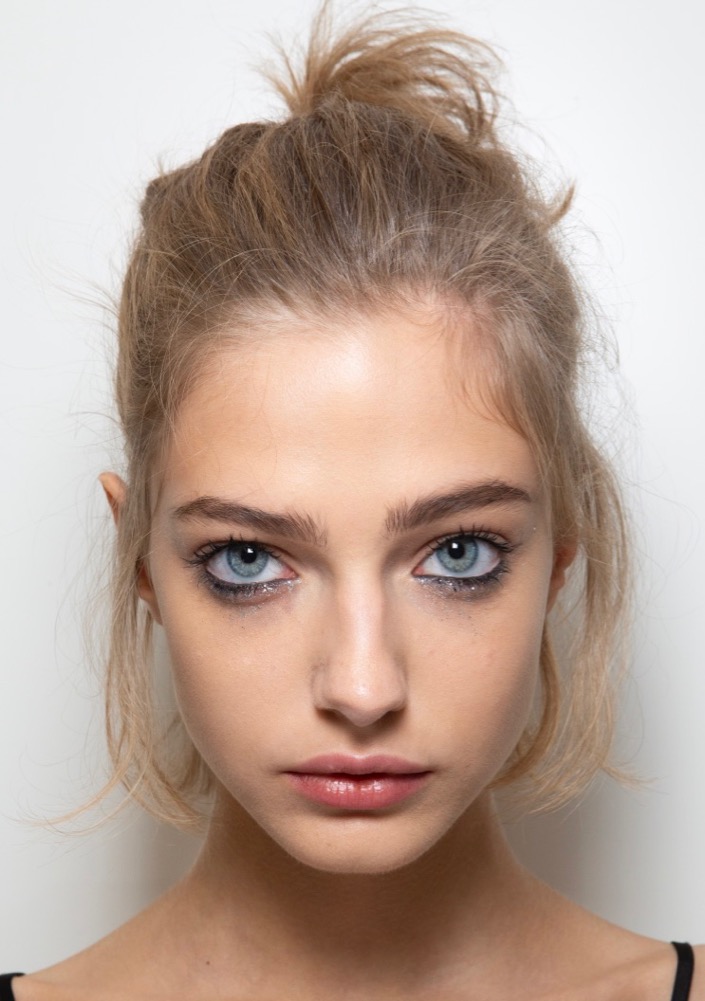 Update: 28 New Year’s Eve Makeup Ideas We’re Stealing From the Runways  #22