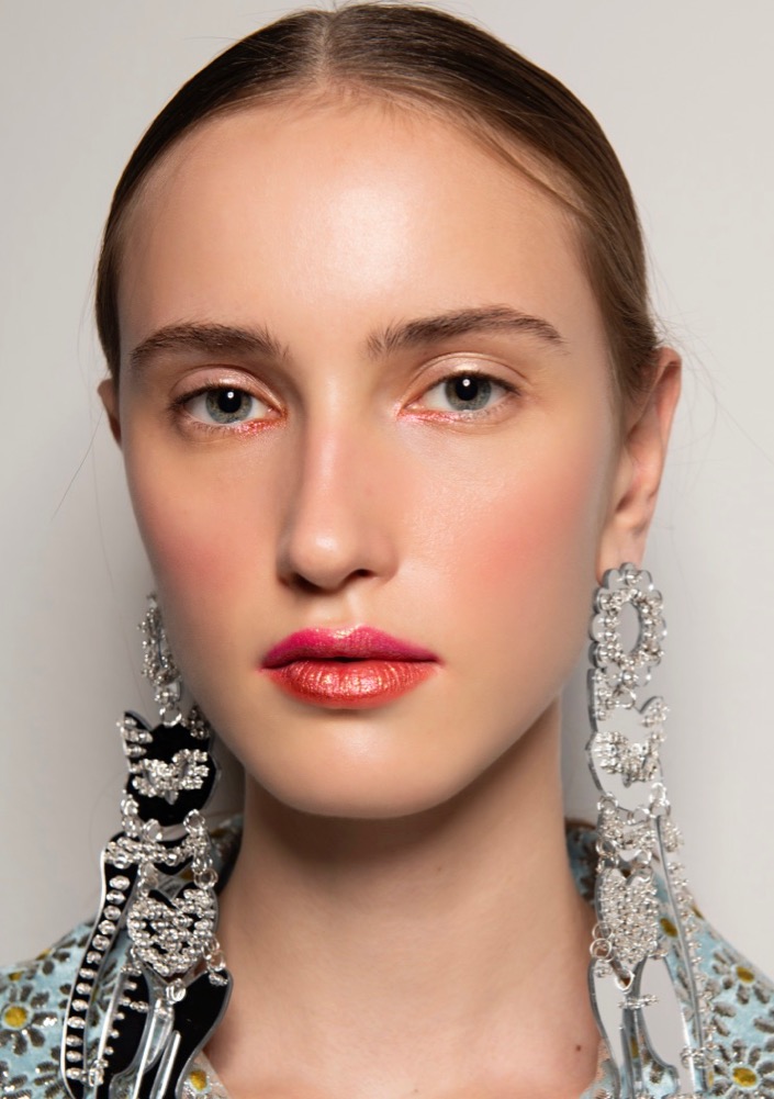 Update: 28 New Year’s Eve Makeup Ideas We’re Stealing From the Runways  #28