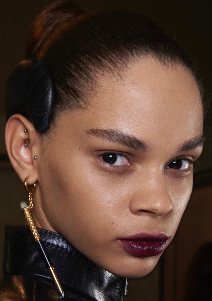 Update: 28 New Year’s Eve Makeup Ideas We’re Stealing From the Runways  #11