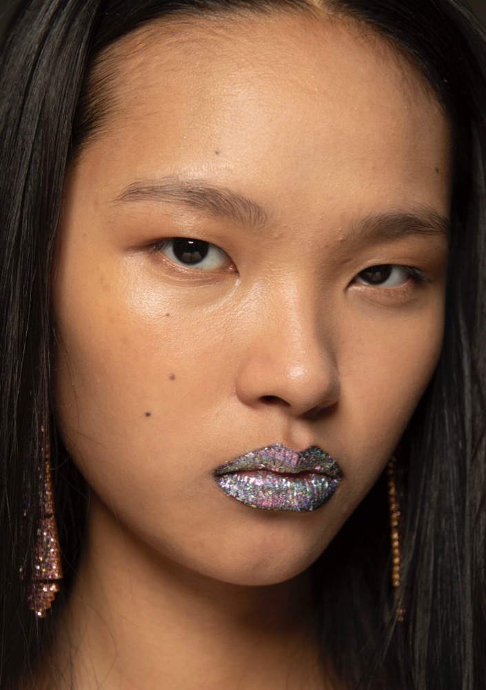 Update: 28 New Year’s Eve Makeup Ideas We’re Stealing From the Runways  #14