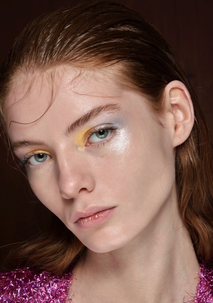 Update: 28 New Year’s Eve Makeup Ideas We’re Stealing From the Runways  #1