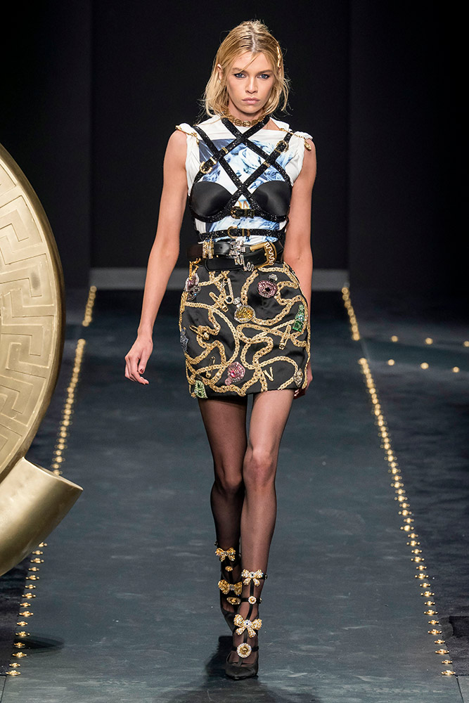 Versace Fall 2019 #54
