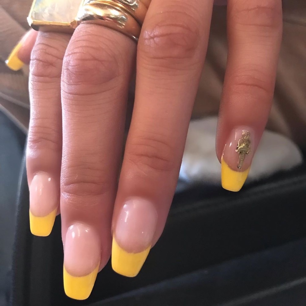 Deep French Manicures Are Trending for Fall - theFashionSpot