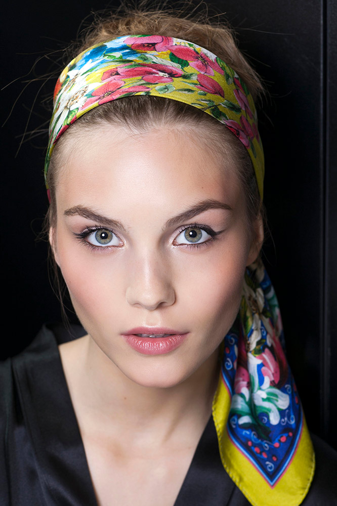 Why a Scarf Is the Perfect Summer Hair Accessory   #8