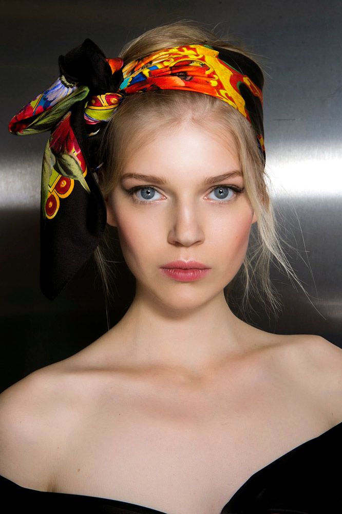 Why a Scarf Is the Perfect Summer Hair Accessory   #4
