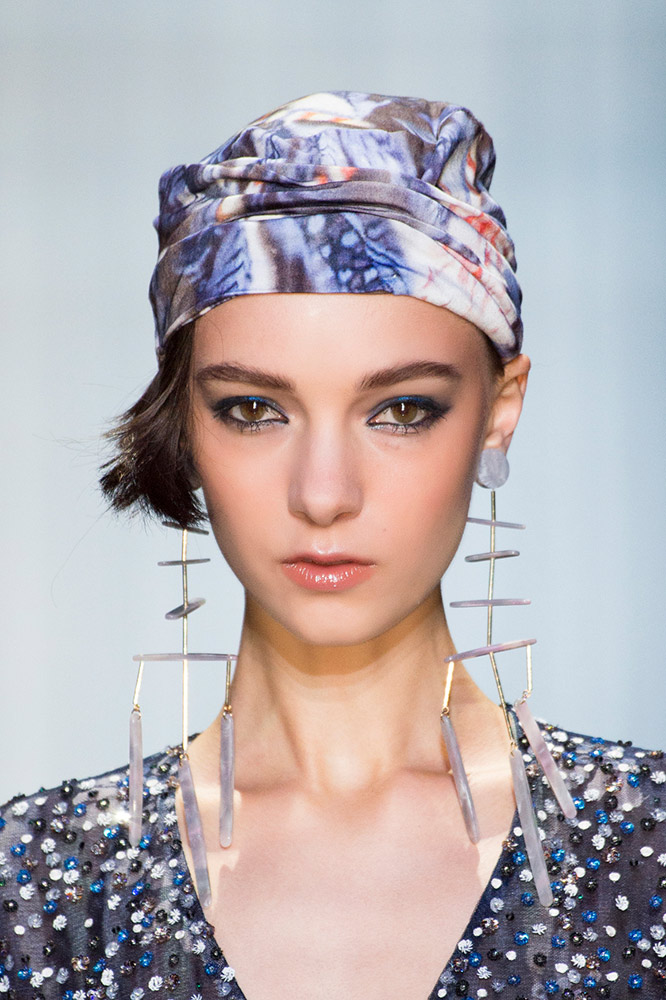 Why a Scarf Is the Perfect Summer Hair Accessory   #18