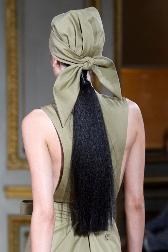 Why a Scarf Is the Perfect Summer Hair Accessory   #13