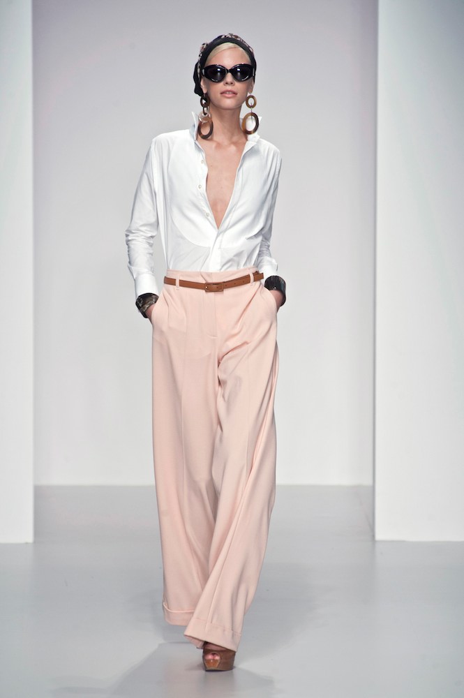 Shop Spring's Wide-Leg Pants Trend With These Pieces - theFashionSpot