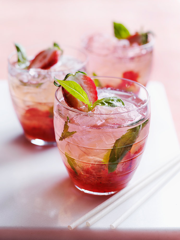 Pisces: Strawberry-Basil Bourbon Lemonade